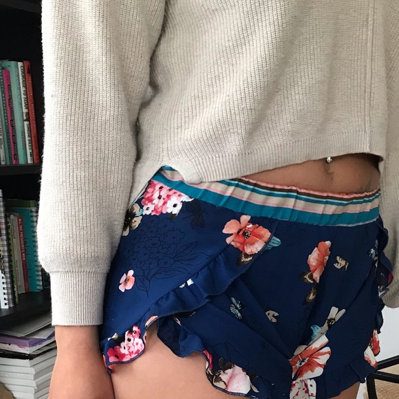 Floral Shorts - Picture 3 of 3